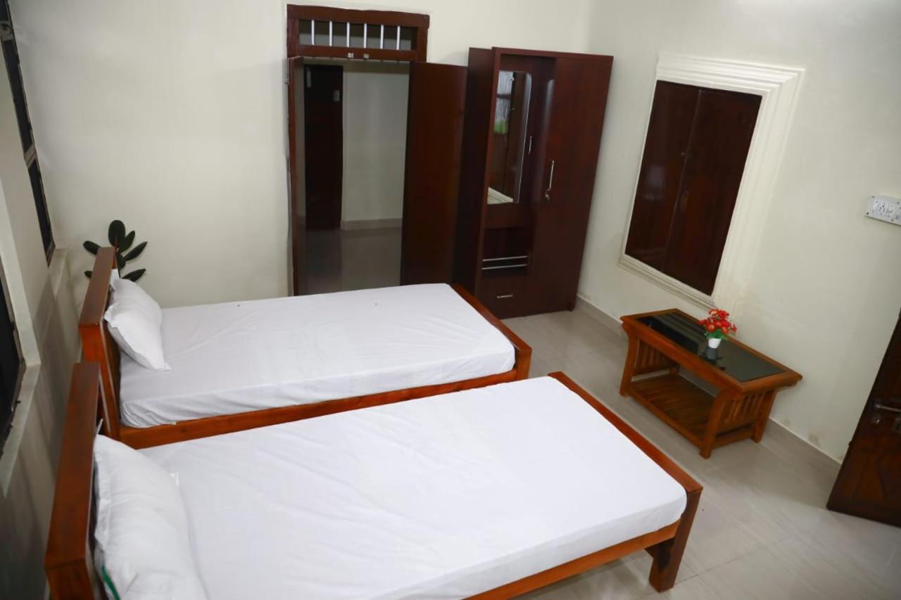 Апартаменти Bobbys Corner Alappuzha Екстер'єр фото